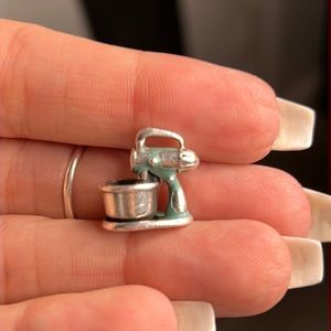 James Avery Retro Mixing Bowl Charm